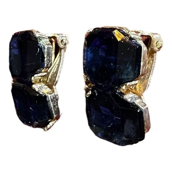 Vintage Blue‎ Clip-On Earrings - Picture 2 of 4